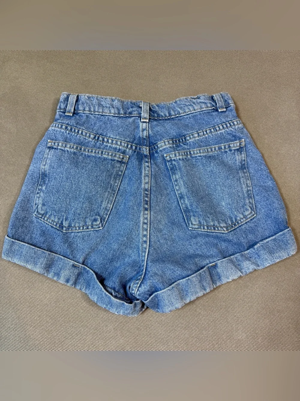 American Apparel Y2K High Waisted Denim Shorts Light Wash Cuffed Size 27 Mom
